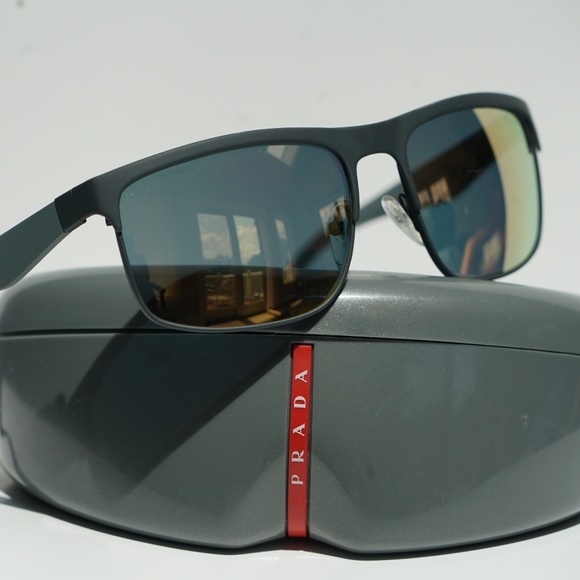 BRAND NEW PRADA SUNGLASSES - Picture 1 of 8